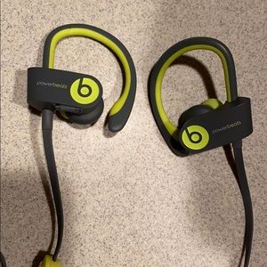 Powerbeats 2 grey and neon yellow wireless
